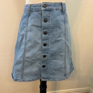 Women’s Mossimo Supply Co. Blue Button-Front A-Line Skirt denim‎ Jean size 10